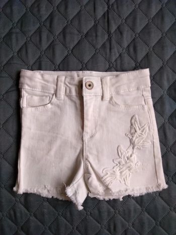 Short, neuf,taille 3 ans