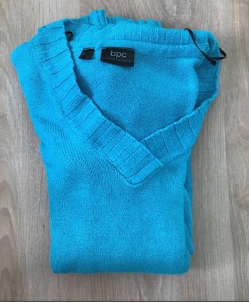 Pull col V femme 42/44 Bon prix collection