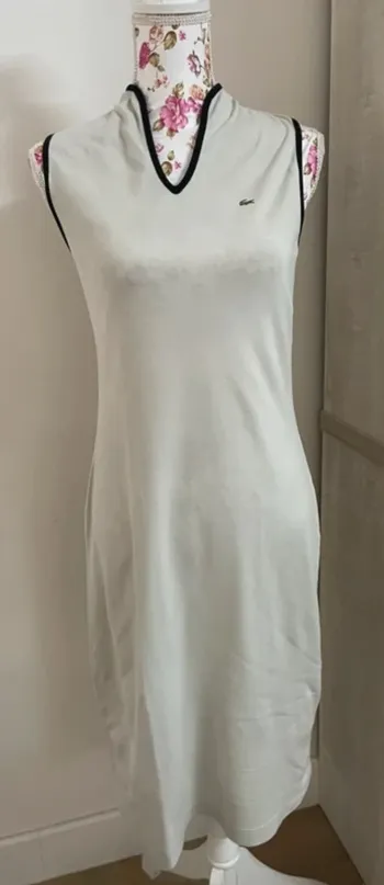 Robe sans manches Lacoste élégante – Taille 38