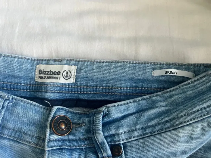 🔹 Jeans Skinny Bleu Clair – Bizzbee 🔹 - photo numéro 5