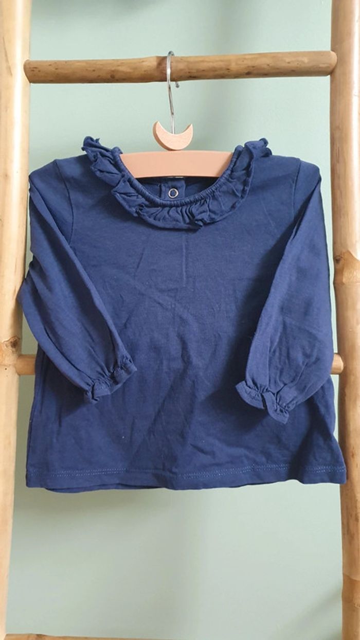 Top avec colerette marine
