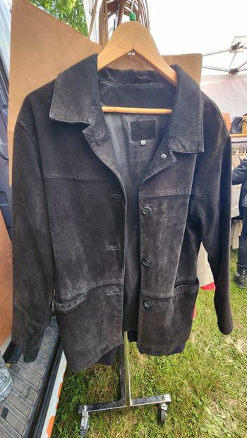Joli blouson/veste en daim véritable femme taille 42
