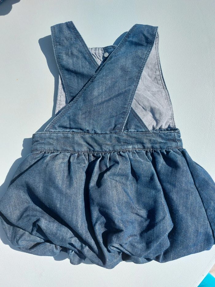Lot hiver 24 mois jeans gilets robe salopette - photo numéro 15