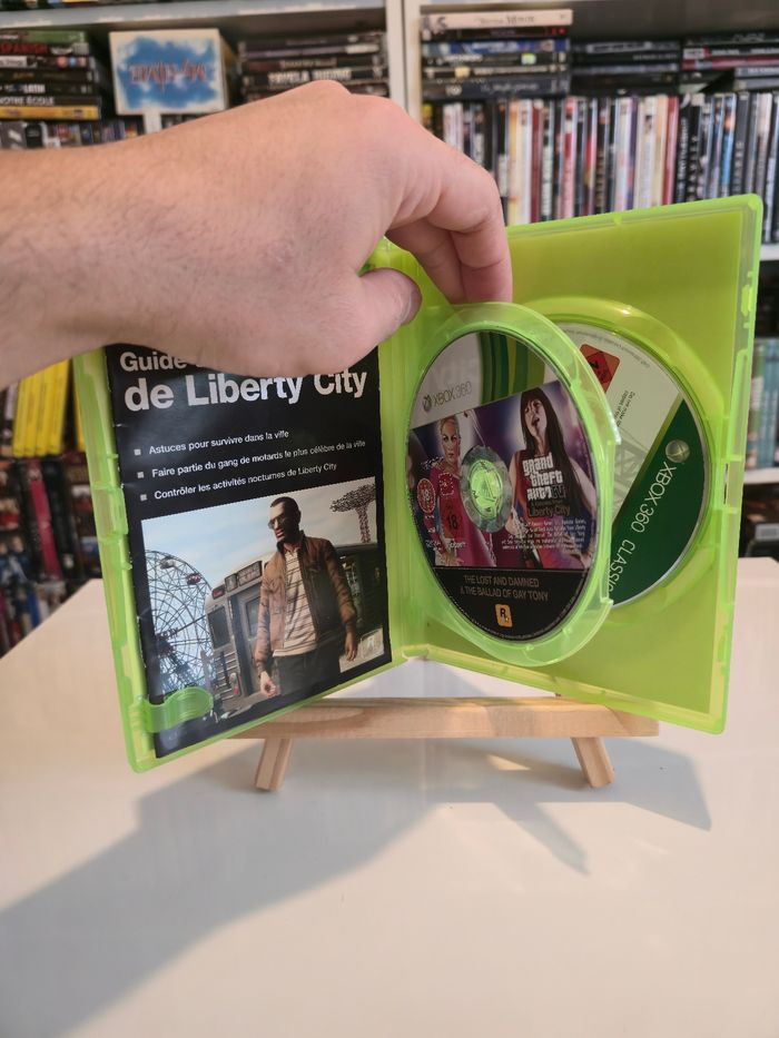 Jeu Xbox 360 GTA IV édition intégrale - photo numéro 3