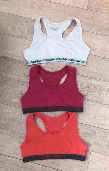Lot 3 brassières fille Calvin Klein