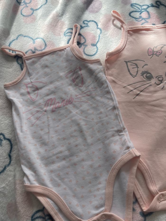 Lot bodies bébé fille NEUF - photo numéro 2