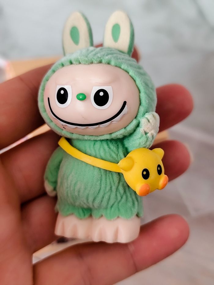 grosse figurine labubu fluffy vert - photo numéro 4