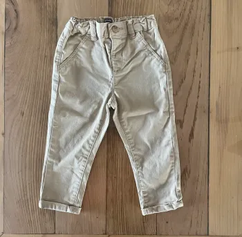 Pantalon chino beige garçon 24 mois – Kiabi 👖