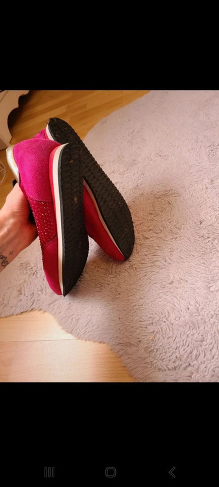 Belles baskets fushia - photo numéro 8