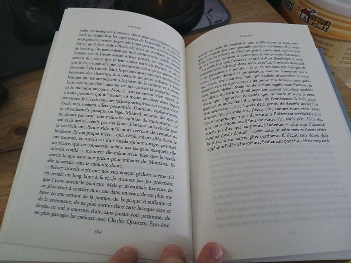 LIVRE CANADA DE RICHARD FORD - photo numéro 3