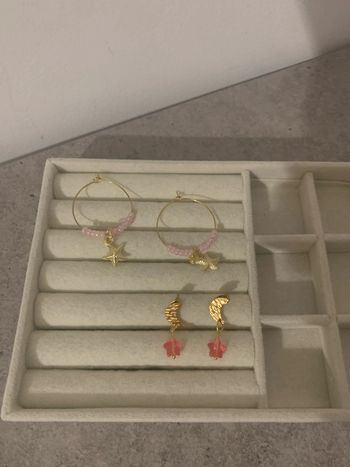 lot deux paires de boucles d'oreilles