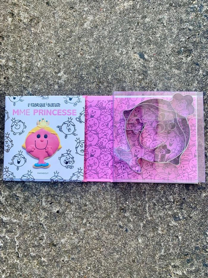 La Fabrique à Biscuits de Mme Princesse – Livre d’activités gourmandes - photo numéro 2