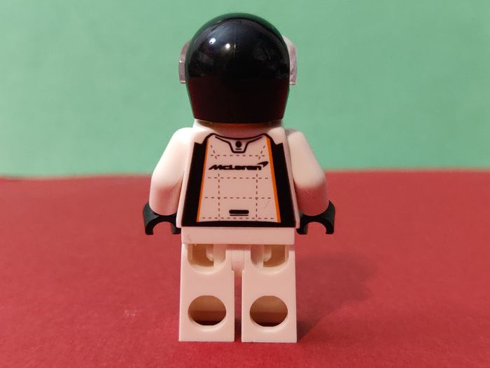 Figurine Lego McLaren - parfait état - vrai Lego - photo numéro 4
