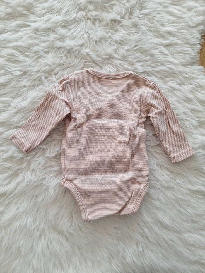 Lot de 2 bodies Kiabi 3 mois 56-62 cm 6 kg - photo numéro 7