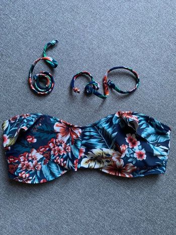 HAUT DE MAILLOT PIMKIE.