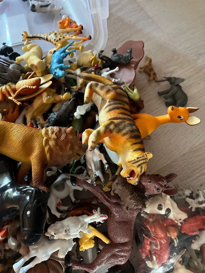 Gros lot de beaucoup d’animaux - photo numéro 6