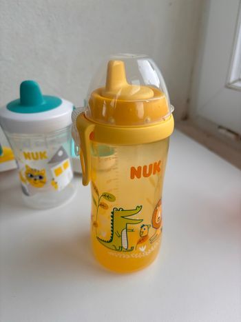Lot Nuk kiddy cup et gourde paille offerte