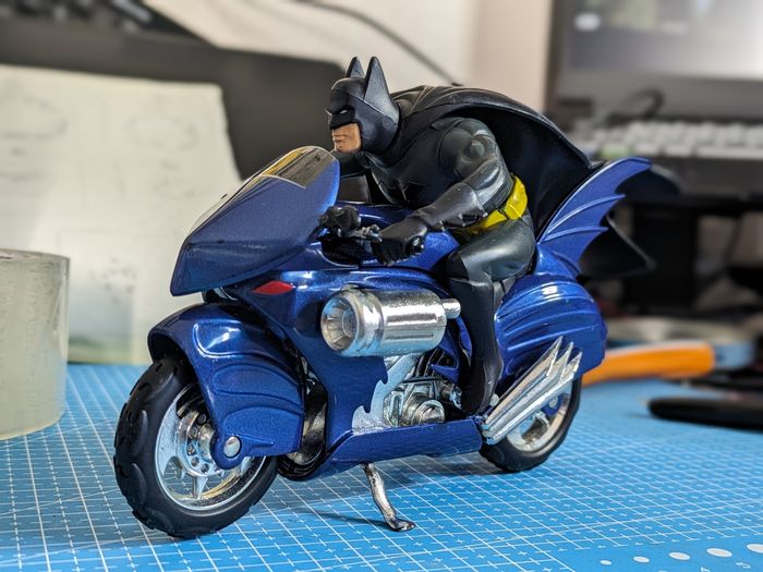 Corgi - DC Comics : Batman sur son Batcycle (2000) - photo numéro 2