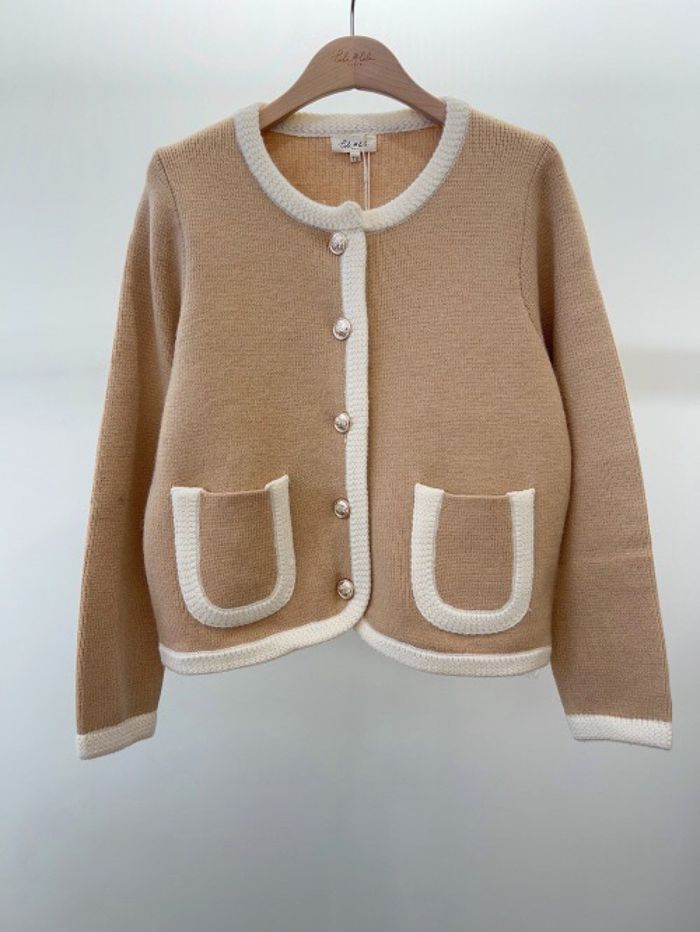 Gilet cardigan beige / camel élégant