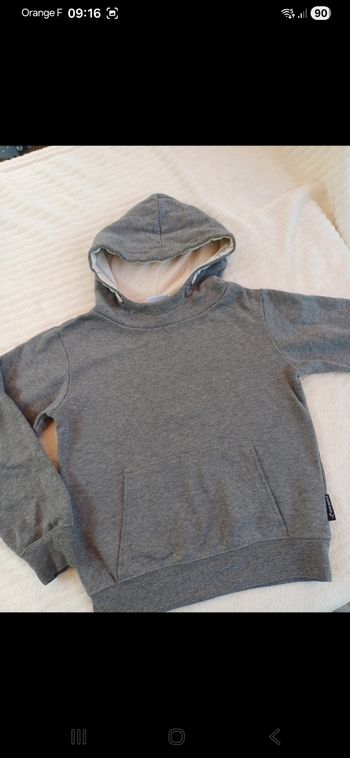 Sweat taille 8 ans