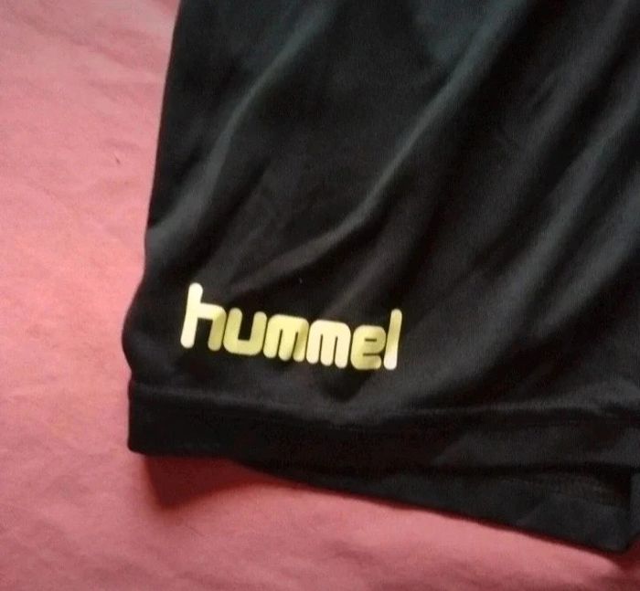 🎈Short garçon noir jaune fluo hummel 10 ans 🎈 - photo numéro 3