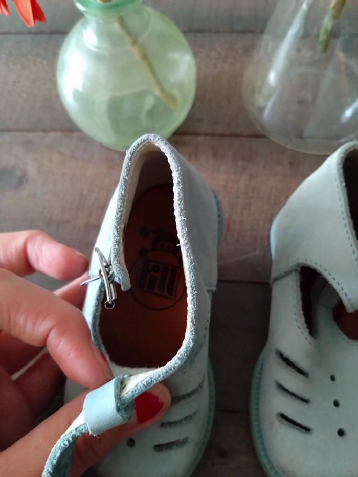 Chaussures d'été scandales little Mary t 19 - photo numéro 2