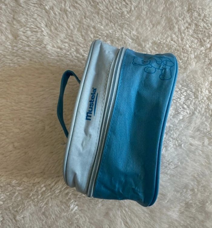Trousse de toilette mustela 🩵 - photo numéro 2