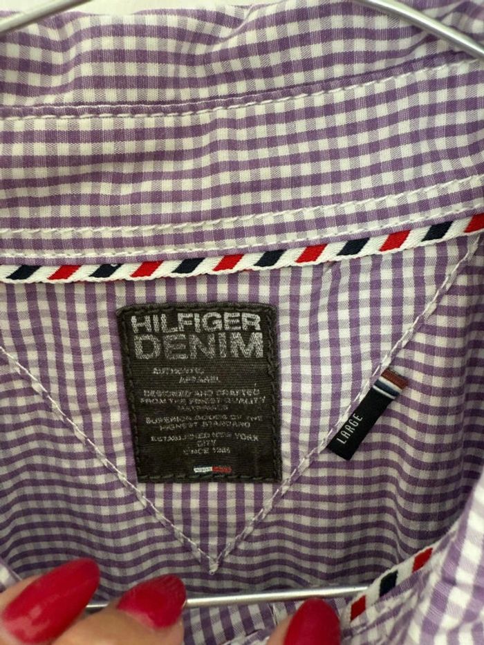 Chemise Hilfiger Denim homme à carreaux mauves taille large en parfait état - photo numéro 3