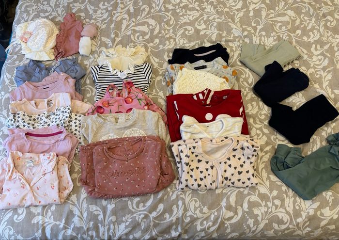 Lot de vêtements fille 6 mois