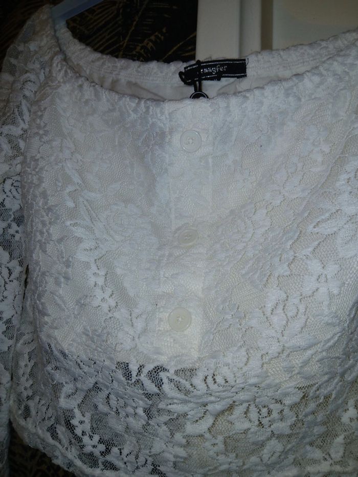 🩷 Jolie haut blanc en dentelle taille M. - photo numéro 2