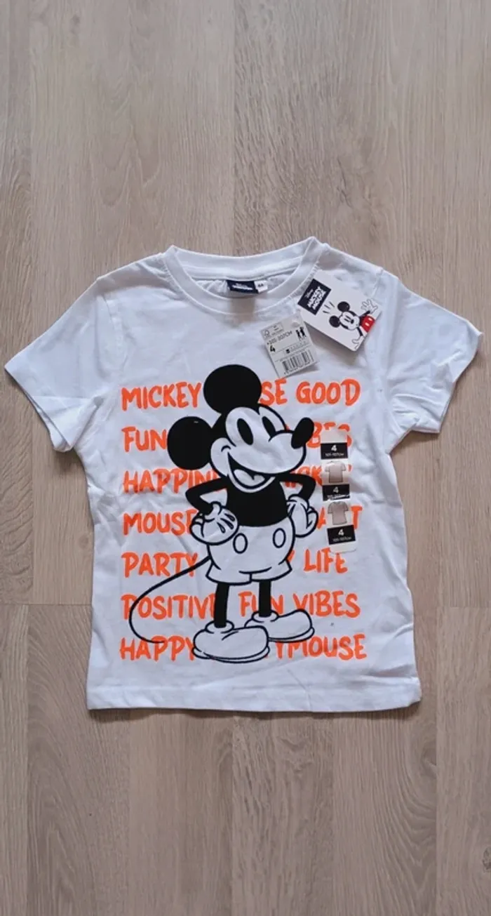 Tee-shirt manches courtes garçon, motif Mickey, Disney, taille 4 ans, neuf avec étiquette 🏷 - photo numéro 2