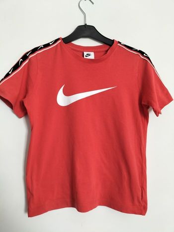 T-shirt nike