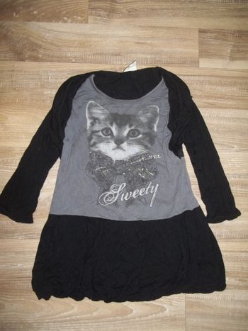 Tunique noire et gris chaton 8 ans (robe1)