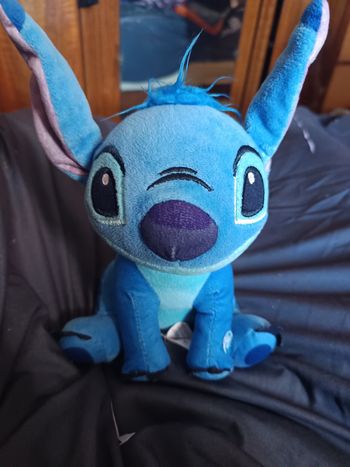 Peluche stitch sonore 