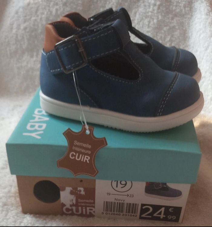 Chaussure garçon t 19