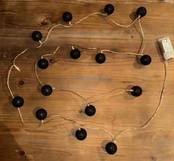 Guirlande lumineuse noire boule
