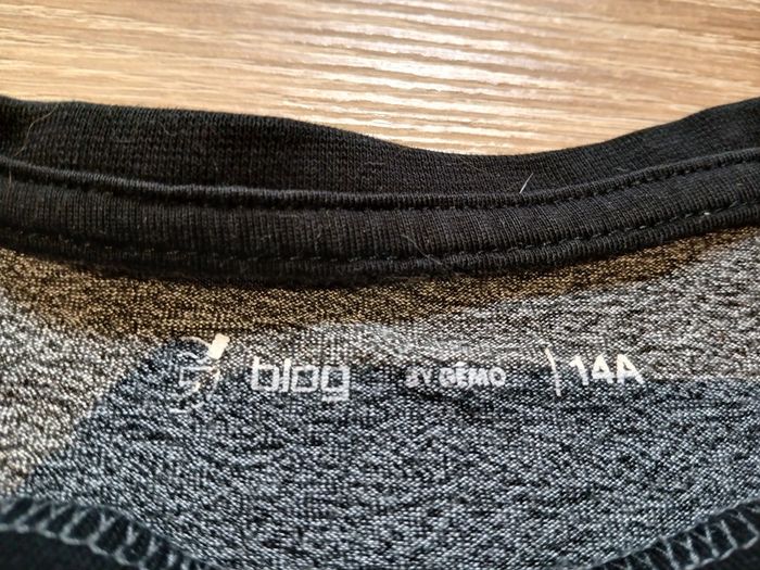 Tee shirt 14 ans - photo numéro 3