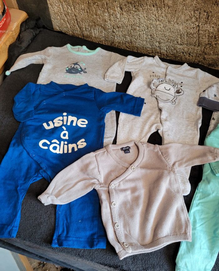 Lot pyjamas fin 1 mois - photo numéro 3