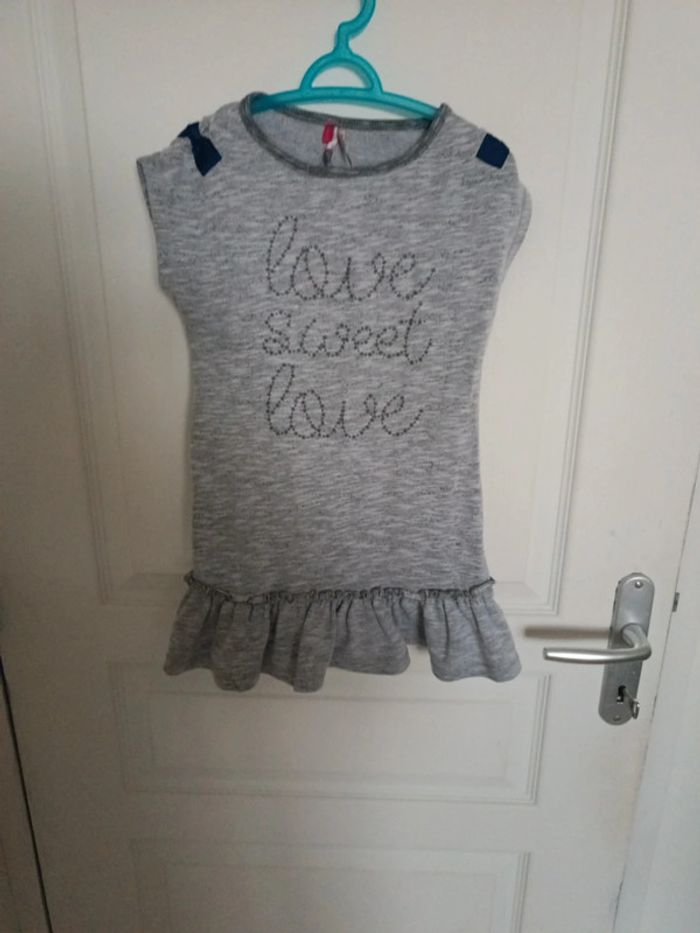 Robe manches courtes