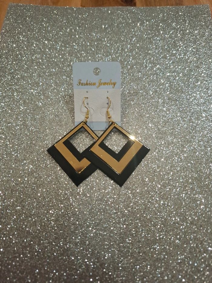 Boucle d'oreille losange