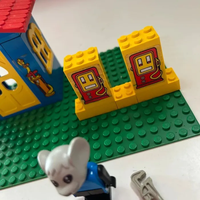 Lego fabuland 3666 petrol station - photo numéro 4