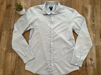 - Chemise H&M (A) - Taille M - Bon état. Tache