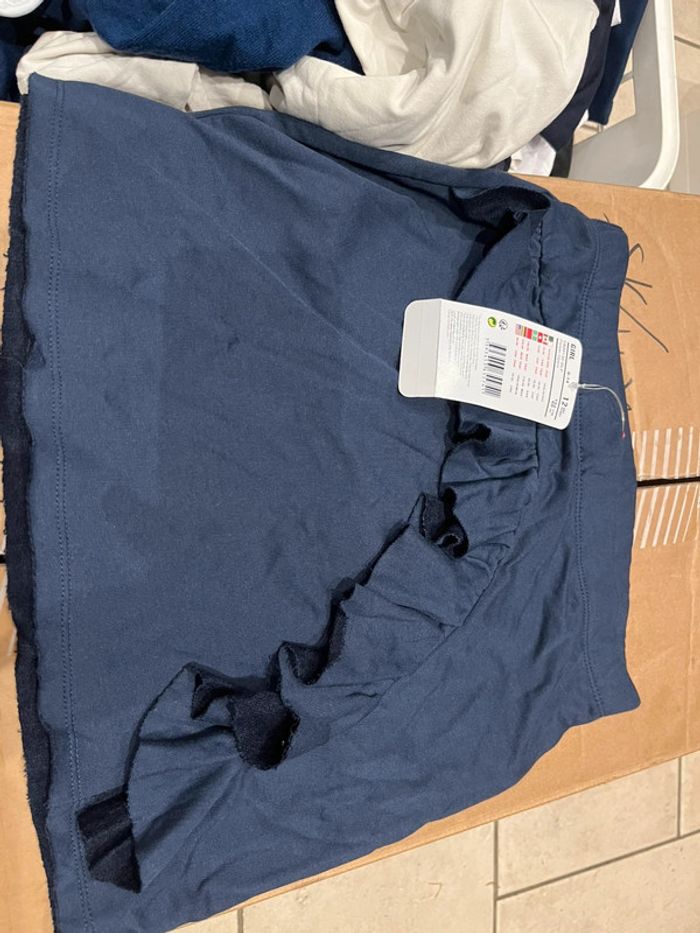 Jupe neuve avec étiquette