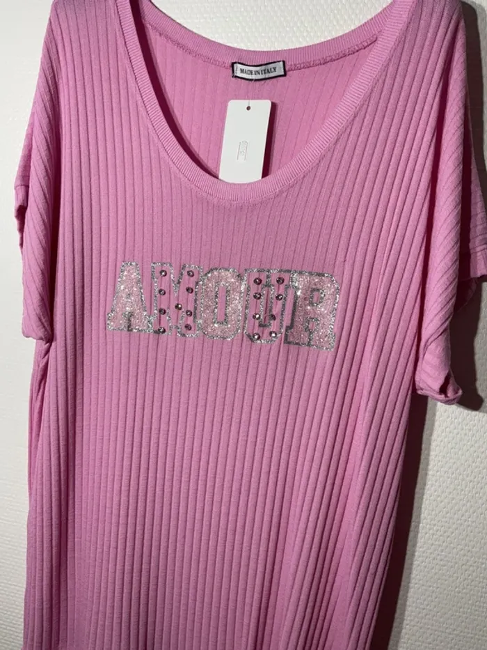 T-shirt « amour » femme taille unique (38-46)- E&F - neuf avec étiquette - photo numéro 2