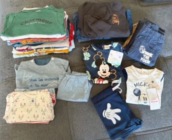 Lot de vêtements bébé, garçon, taille six mois 3 Ensembles neuves avec étiquette