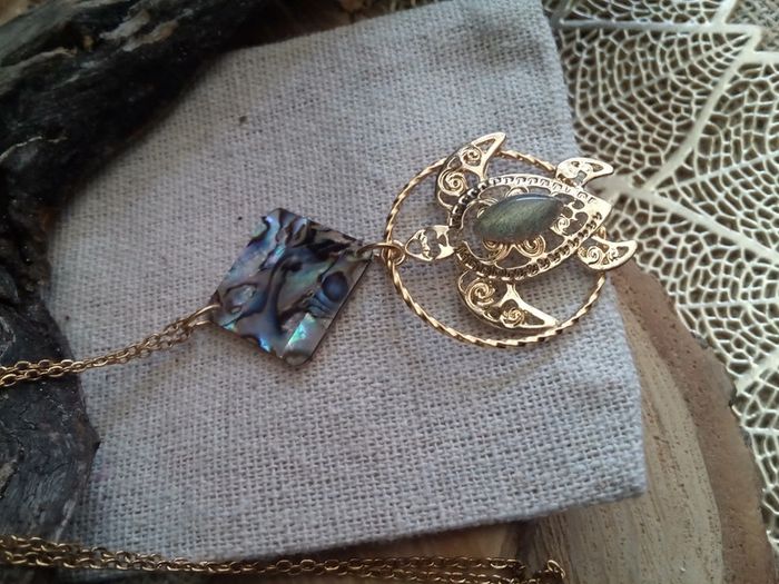 Collier tortue labradorite et ormeaux - photo numéro 3