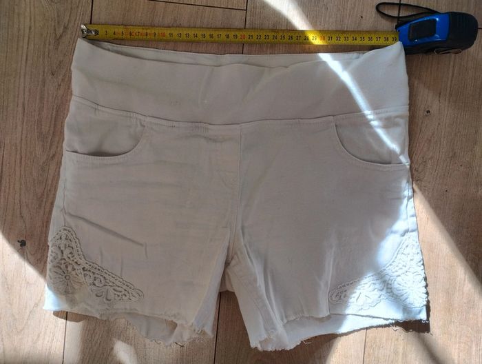 Short blanc Kiabi taille élastique 38 - photo numéro 4