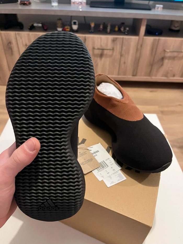 Yeezy knit Carbon - photo numéro 2