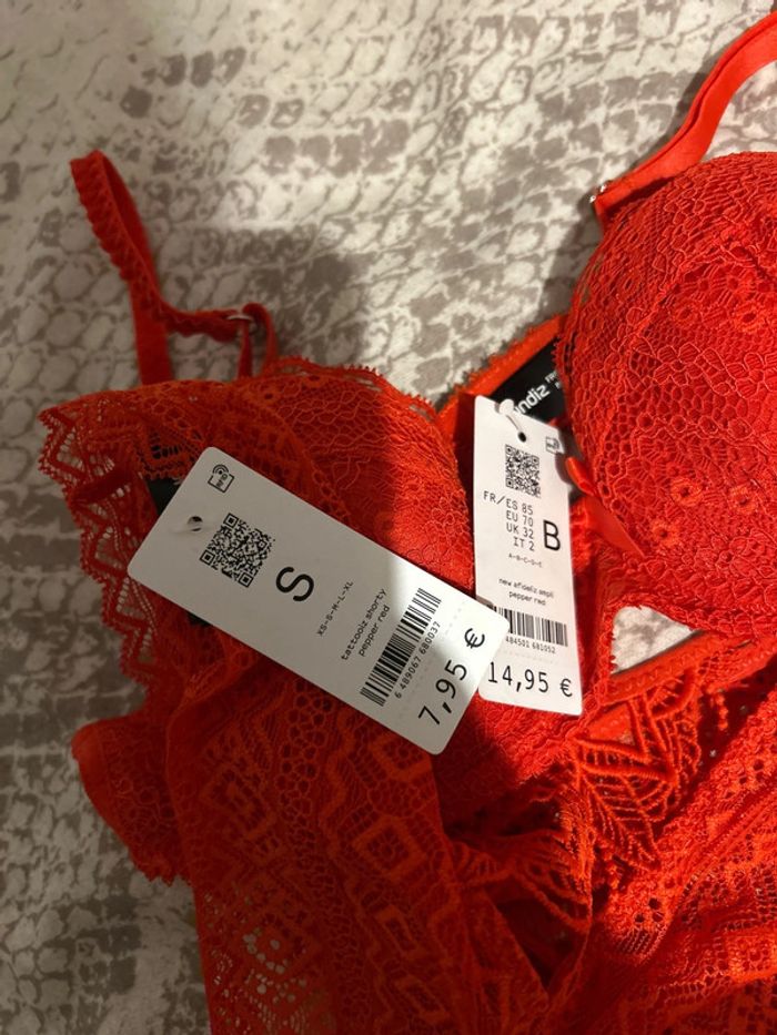 Ensemble lingerie soutien gorge shorty rouge Undiz - photo numéro 5