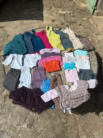 Gros lot vêtements fille 12 mois